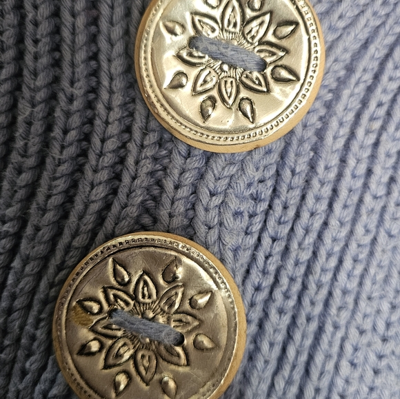 Pure handknit button up cardigan sweater. Medium - Picture 3 of 6